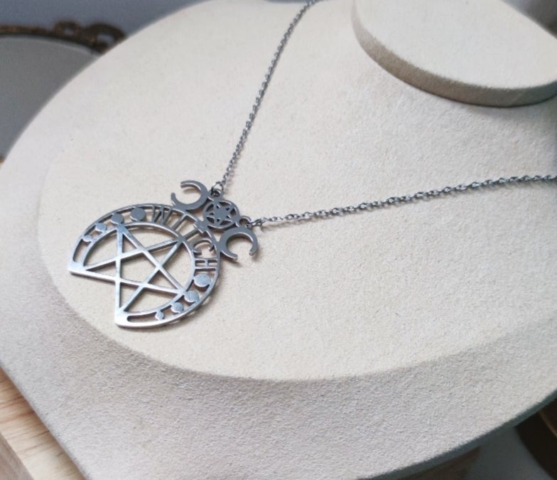 Witchy Pentagram Halskette