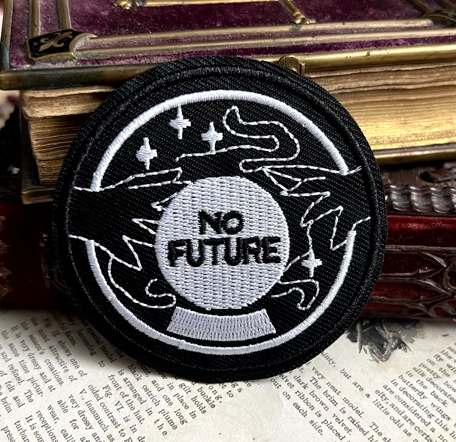 Patch Fortune Teller „No Future“