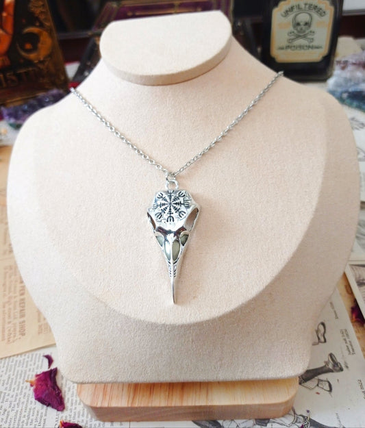 „Schutz des Raben“ Halskette