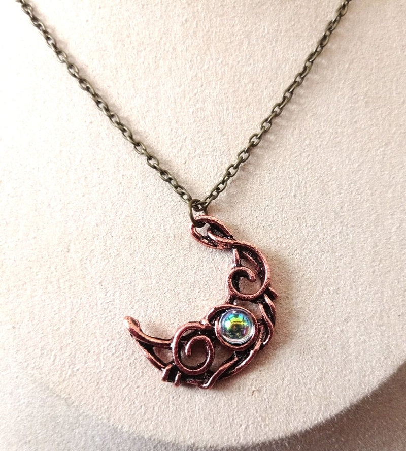 Mystic Crescent Moon Halskette