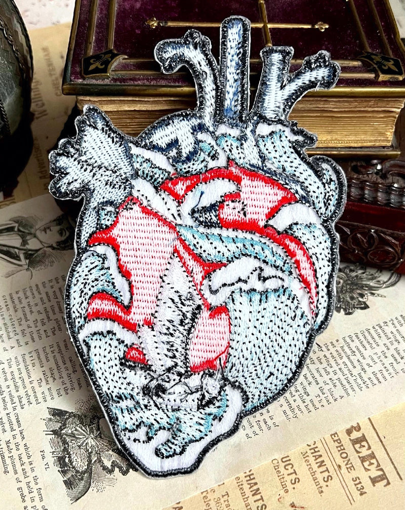 Mystic Ocean Heart Iron On Patch – Herz der Verlorenen Gezeiten