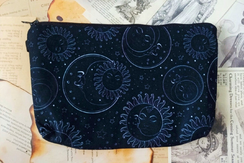 Celestial Sun & Moon Kosmetiktasche – Magische Aufbewahrung