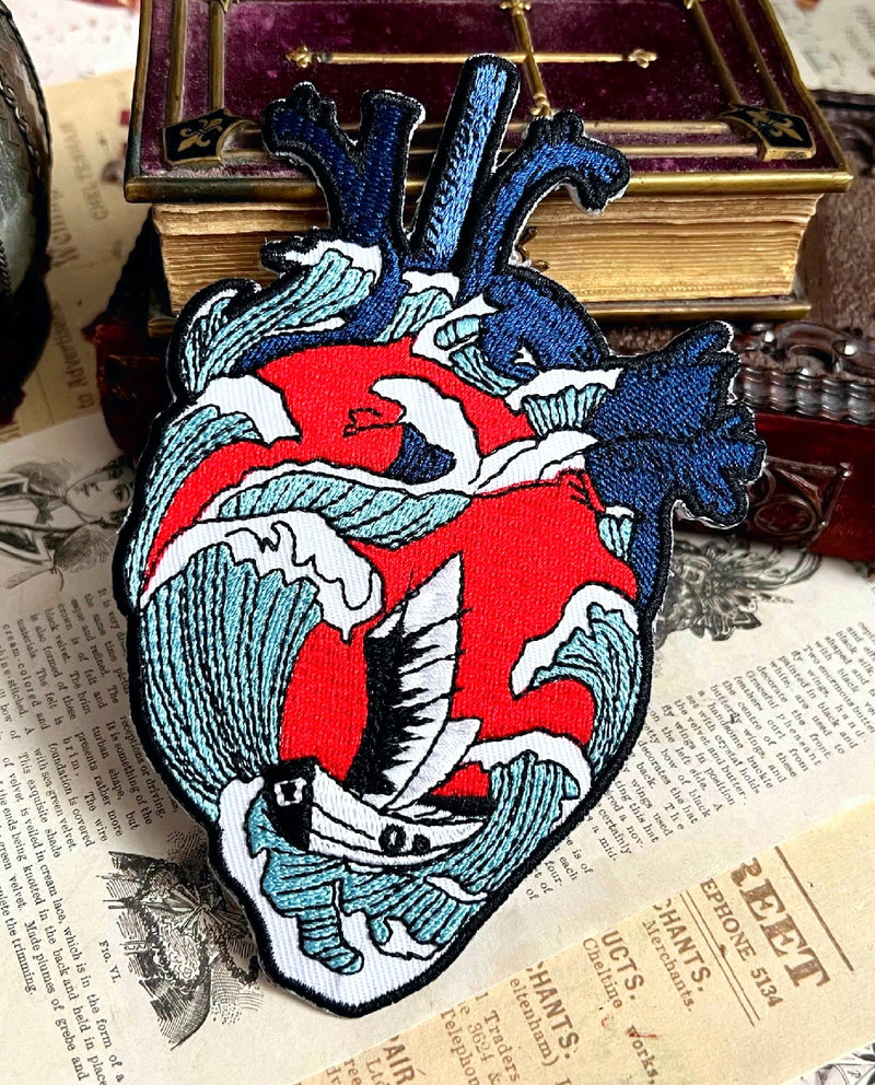 Mystic Ocean Heart Iron On Patch – Herz der Verlorenen Gezeiten