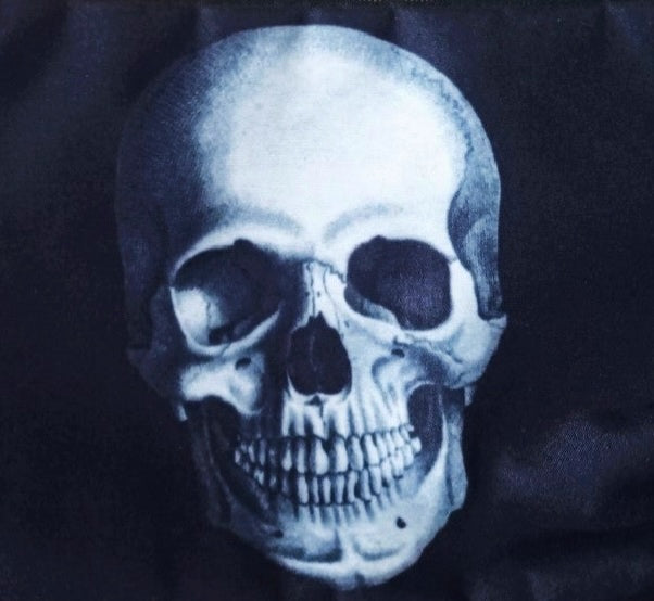 Gothic Skull Kosmetiktasche – Hüter deiner dunklen Geheimnisse