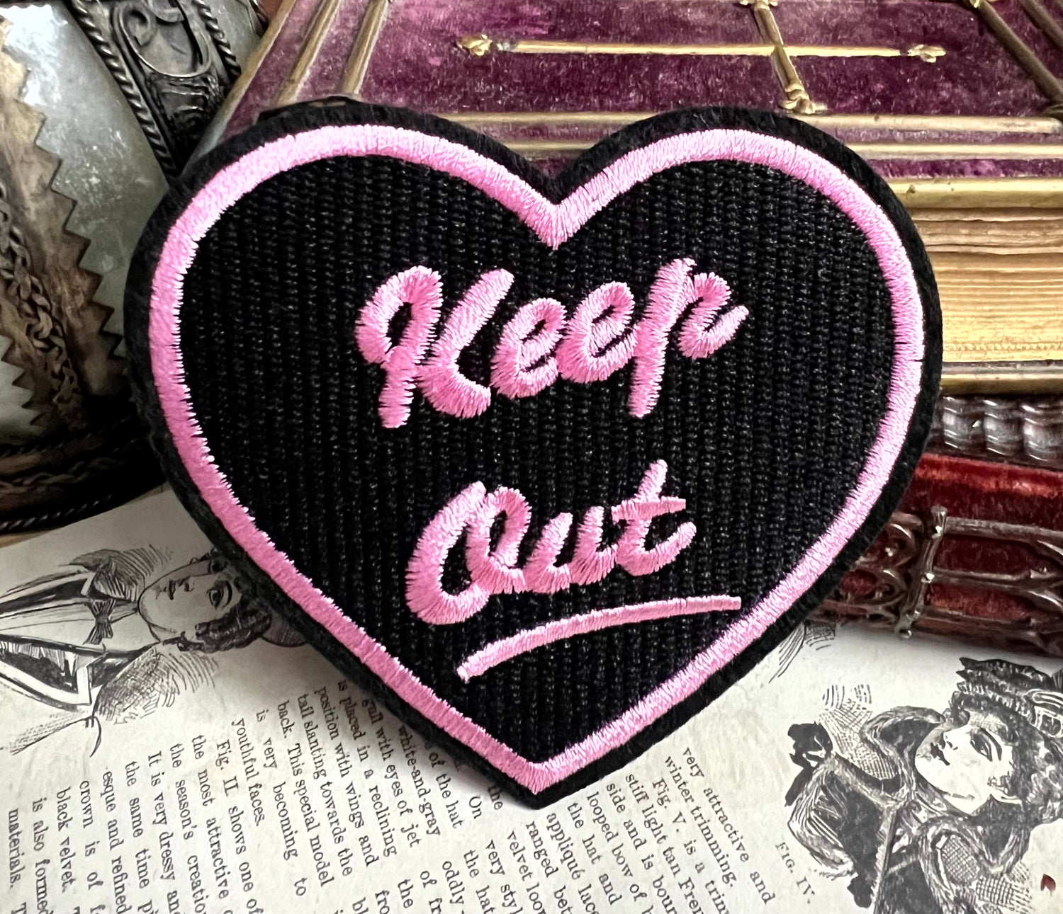 Keep Out Herz Patch