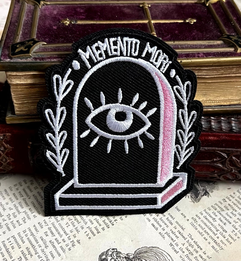 Patch „Memento Mori“ – Blick ins Unvergängliche