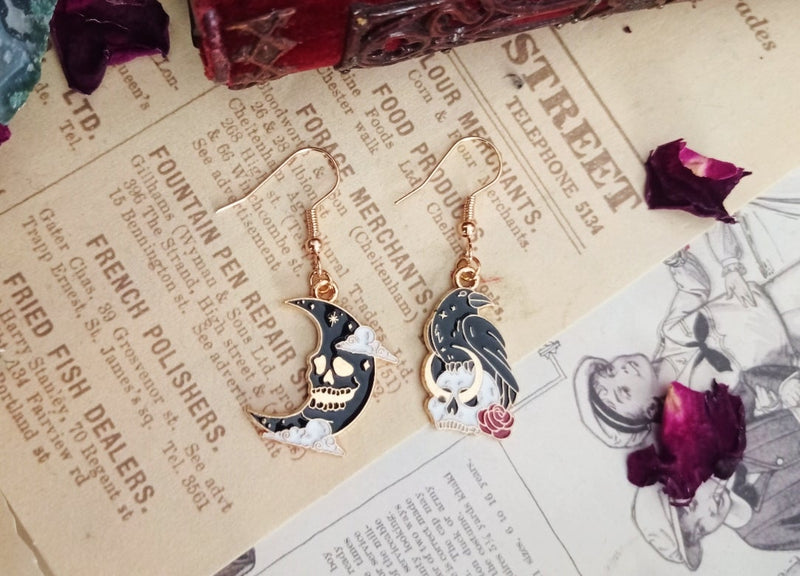 Mystic Crow & Crescent Moon Ohrringe