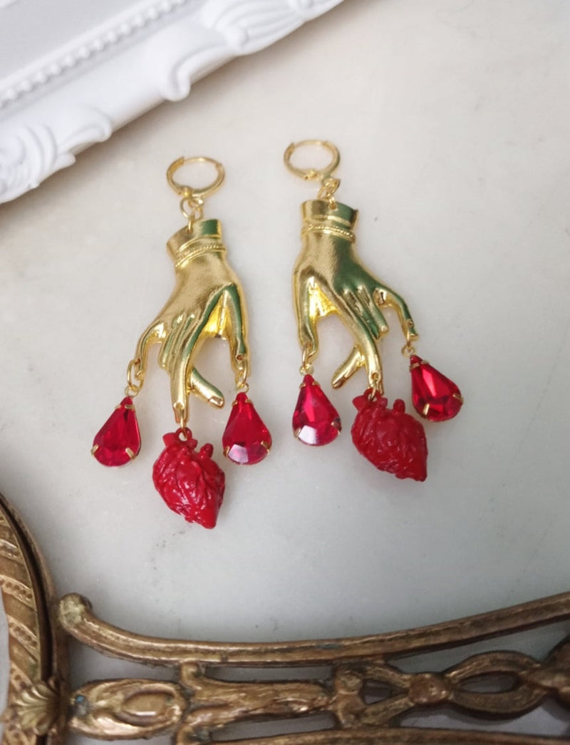 Trust Me Darling – Mystische Statement-Ohrringe