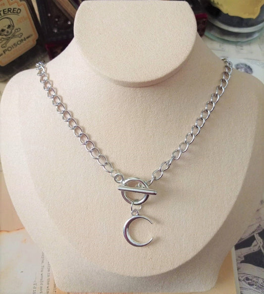 Crescent Moon Choker Halskette